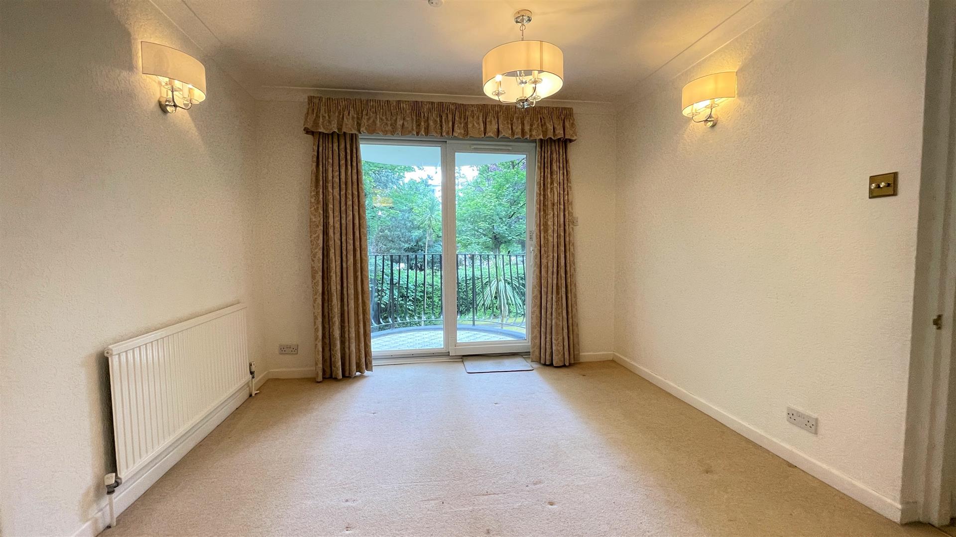 3 Bedroom Apartment The Avenue, Branksome Park, Poole